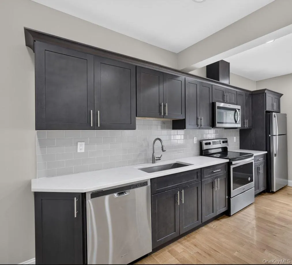 14 Church Street, Ossining, NY, 1 Bedroom Bedrooms, 2 Rooms Rooms,1 BathroomBathrooms,Residential Lease,For Rent,Church,0,1044700 14 Church Street, Ossining, NY, 1 Bedroom Bedrooms, 2 Rooms Rooms,1 BathroomBathrooms,Residential Lease,For Rent,Church,0,1044700