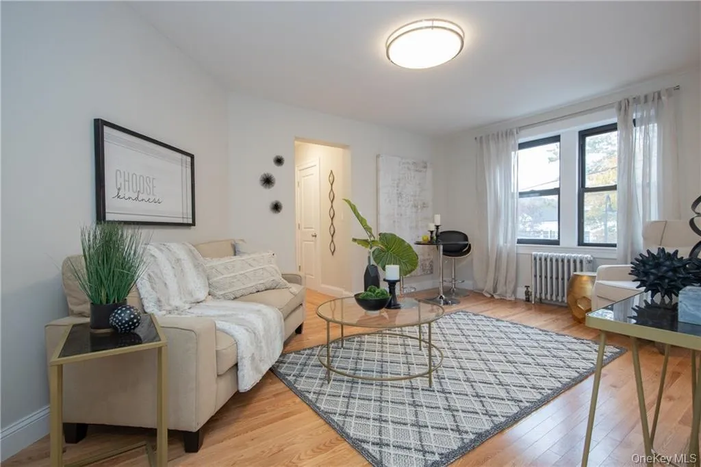 381 Broadway, Greenburgh, NY, 1 Bedroom Bedrooms, 3 Rooms Rooms,1 BathroomBathrooms,Residential Lease,For Rent,Broadway,0,1044701 381 Broadway, Greenburgh, NY, 1 Bedroom Bedrooms, 3 Rooms Rooms,1 BathroomBathrooms,Residential Lease,For Rent,Broadway,0,1044701