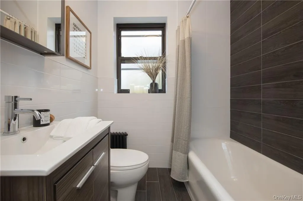 381 Broadway, Greenburgh, NY, 1 Bedroom Bedrooms, 3 Rooms Rooms,1 BathroomBathrooms,Residential Lease,For Rent,Broadway,0,1044701 381 Broadway, Greenburgh, NY, 1 Bedroom Bedrooms, 3 Rooms Rooms,1 BathroomBathrooms,Residential Lease,For Rent,Broadway,0,1044701