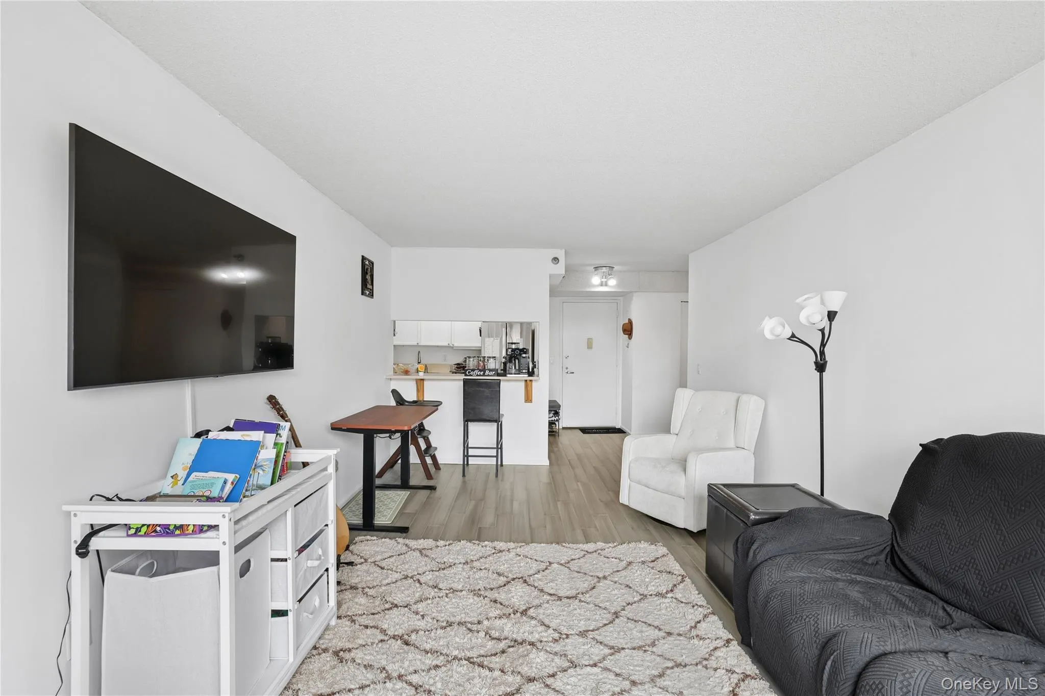 4-74 48th Avenue, New York, NY, 1 Bedroom Bedrooms, 3 Rooms Rooms,1 BathroomBathrooms,Residential,For Rent,48th,0,1044703 4-74 48th Avenue, New York, NY, 1 Bedroom Bedrooms, 3 Rooms Rooms,1 BathroomBathrooms,Residential,For Rent,48th,0,1044703
