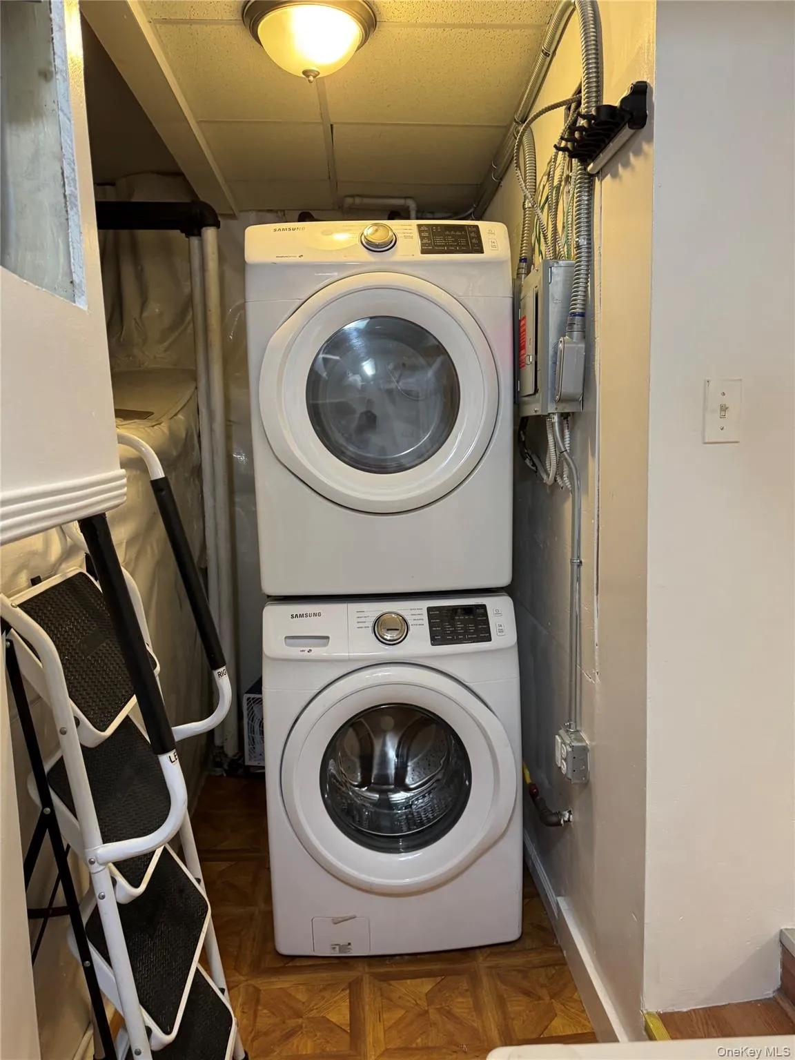 29 Sedgwick Avenue, Yonkers, NY, 1 Bedroom Bedrooms, 5 Room Rooms,1 BathroomBathrooms,Residential Lease,For Rent,Sedgwick,0,1044705 29 Sedgwick Avenue, Yonkers, NY, 1 Bedroom Bedrooms, 5 Room Rooms,1 BathroomBathrooms,Residential Lease,For Rent,Sedgwick,0,1044705