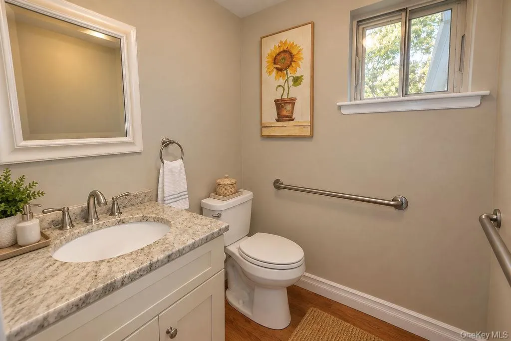 25 Dellmarie Lane, Smithtown, NY, 4 Bedrooms Bedrooms, 8 Rooms Rooms,1 BathroomBathrooms,Residential,For Rent,Dellmarie,0,1044712 25 Dellmarie Lane, Smithtown, NY, 4 Bedrooms Bedrooms, 8 Rooms Rooms,1 BathroomBathrooms,Residential,For Rent,Dellmarie,0,1044712
