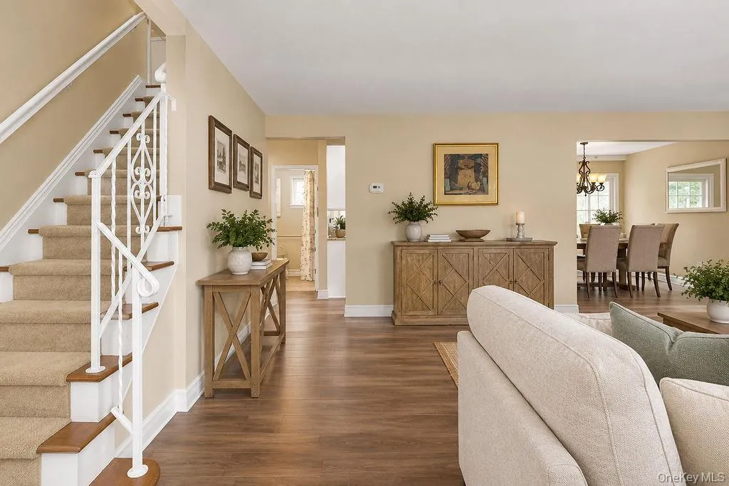 25 Dellmarie Lane, Smithtown, NY, 4 Bedrooms Bedrooms, 8 Rooms Rooms,1 BathroomBathrooms,Residential,For Rent,Dellmarie,0,1044712 25 Dellmarie Lane, Smithtown, NY, 4 Bedrooms Bedrooms, 8 Rooms Rooms,1 BathroomBathrooms,Residential,For Rent,Dellmarie,0,1044712