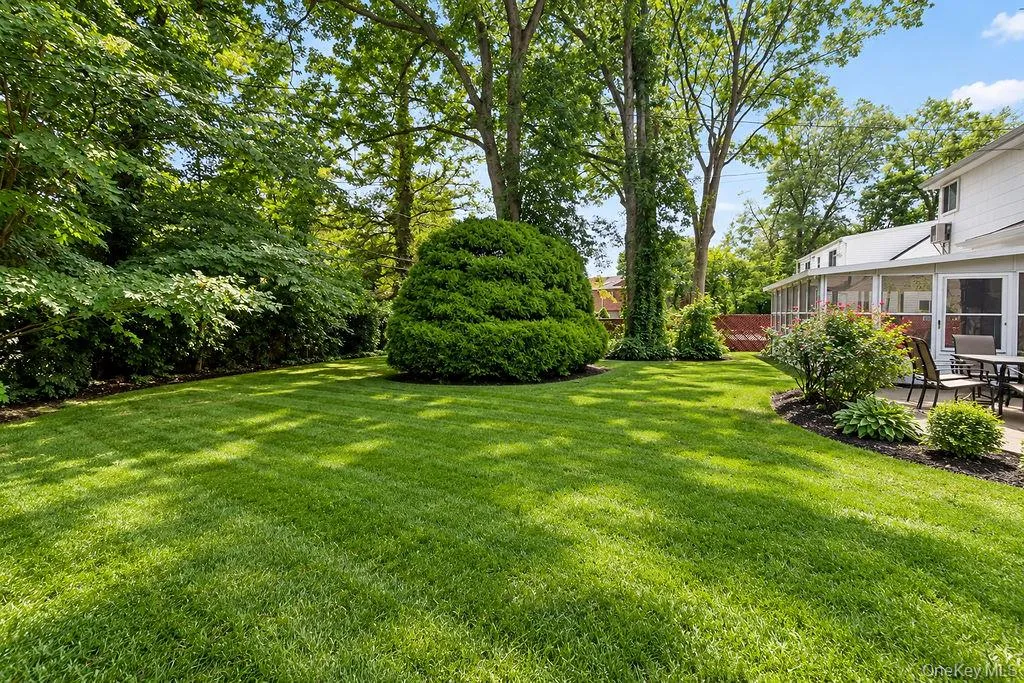 25 Dellmarie Lane, Smithtown, NY, 4 Bedrooms Bedrooms, 8 Rooms Rooms,1 BathroomBathrooms,Residential,For Rent,Dellmarie,0,1044712 25 Dellmarie Lane, Smithtown, NY, 4 Bedrooms Bedrooms, 8 Rooms Rooms,1 BathroomBathrooms,Residential,For Rent,Dellmarie,0,1044712