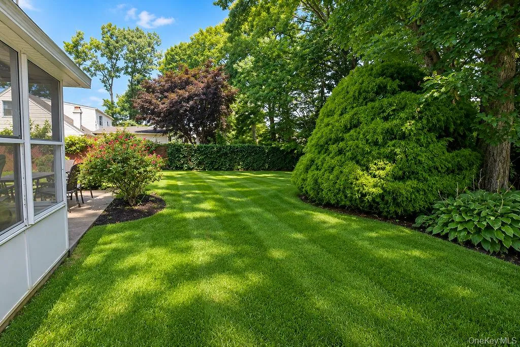 25 Dellmarie Lane, Smithtown, NY, 4 Bedrooms Bedrooms, 8 Rooms Rooms,1 BathroomBathrooms,Residential,For Rent,Dellmarie,0,1044712 25 Dellmarie Lane, Smithtown, NY, 4 Bedrooms Bedrooms, 8 Rooms Rooms,1 BathroomBathrooms,Residential,For Rent,Dellmarie,0,1044712