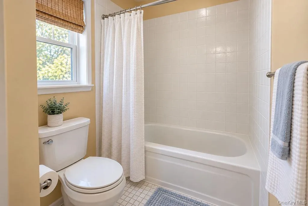 25 Dellmarie Lane, Smithtown, NY, 4 Bedrooms Bedrooms, 8 Rooms Rooms,1 BathroomBathrooms,Residential,For Rent,Dellmarie,0,1044712 25 Dellmarie Lane, Smithtown, NY, 4 Bedrooms Bedrooms, 8 Rooms Rooms,1 BathroomBathrooms,Residential,For Rent,Dellmarie,0,1044712