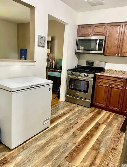 16 Brevoort Drive, Haverstraw, NY, 2 Bedrooms Bedrooms, 6 Rooms Rooms,2 BathroomsBathrooms,Residential,For Rent,Brevoort,0,1044716 16 Brevoort Drive, Haverstraw, NY, 2 Bedrooms Bedrooms, 6 Rooms Rooms,2 BathroomsBathrooms,Residential,For Rent,Brevoort,0,1044716