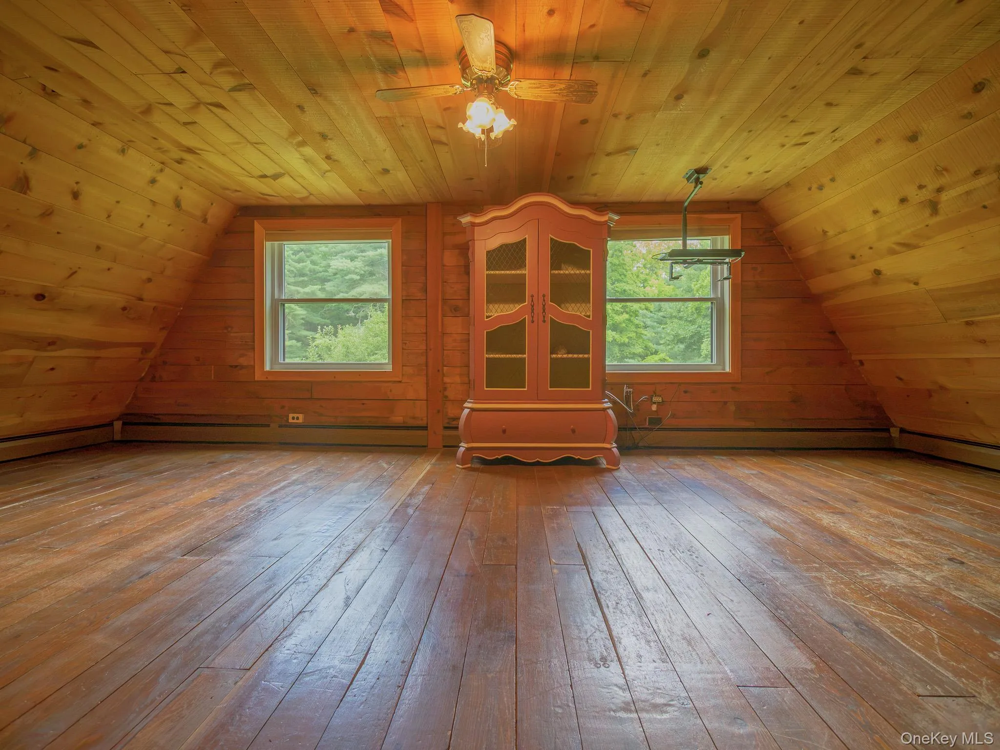 Large bedroom Large bedroom