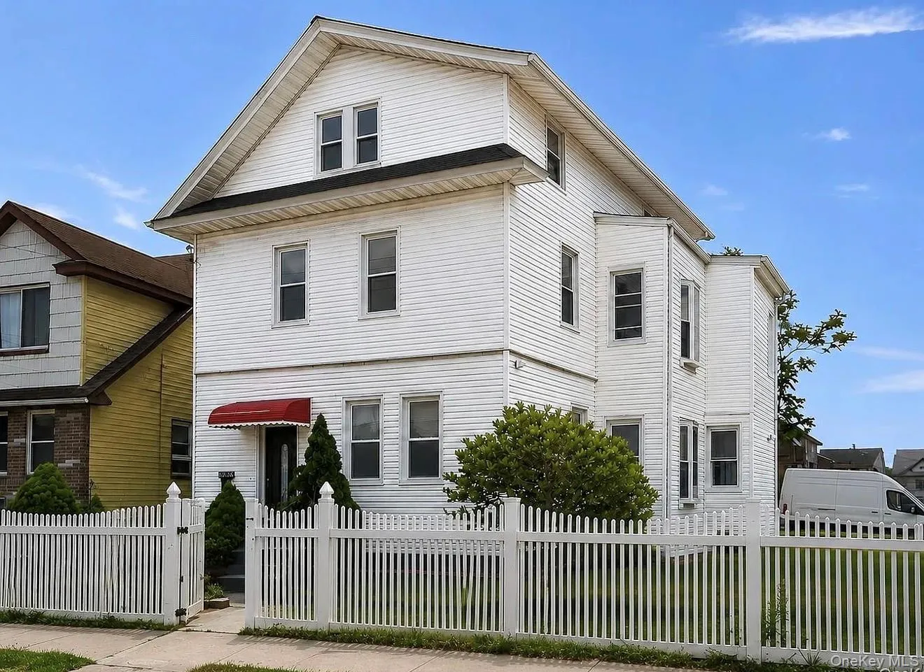 21704 135th Avenue, New York, NY, 4 Bedrooms Bedrooms, 6 Rooms Rooms,2 BathroomsBathrooms,Residential Lease,For Rent,135th,0,1044723 21704 135th Avenue, New York, NY, 4 Bedrooms Bedrooms, 6 Rooms Rooms,2 BathroomsBathrooms,Residential Lease,For Rent,135th,0,1044723