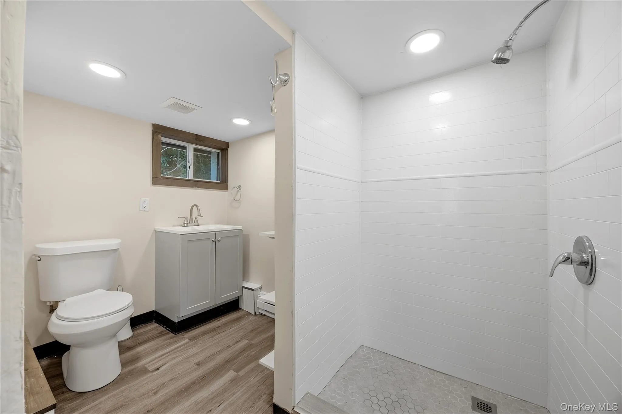 12 Montrose Drive, Kent, NY, 2 Bedrooms Bedrooms, 5 Rooms Rooms,2 BathroomsBathrooms,Residential,For Rent,Montrose,0,1044726 12 Montrose Drive, Kent, NY, 2 Bedrooms Bedrooms, 5 Rooms Rooms,2 BathroomsBathrooms,Residential,For Rent,Montrose,0,1044726