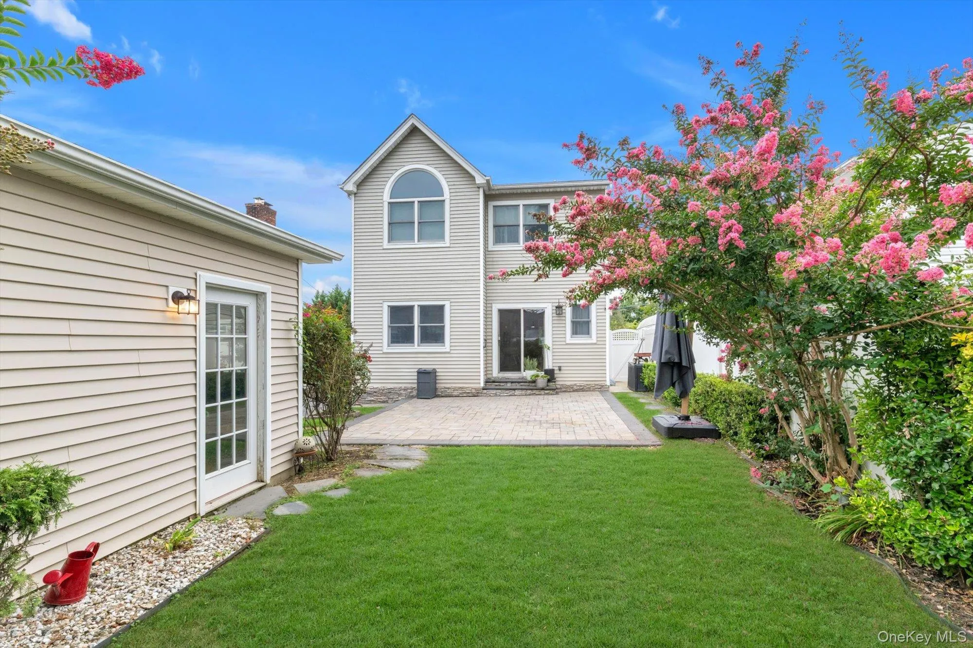 21 Hampton Avenue, North Hempstead, NY, 3 Bedrooms Bedrooms, 8 Rooms Rooms,1 BathroomBathrooms,Residential,For Rent,Hampton,0,1044734 21 Hampton Avenue, North Hempstead, NY, 3 Bedrooms Bedrooms, 8 Rooms Rooms,1 BathroomBathrooms,Residential,For Rent,Hampton,0,1044734