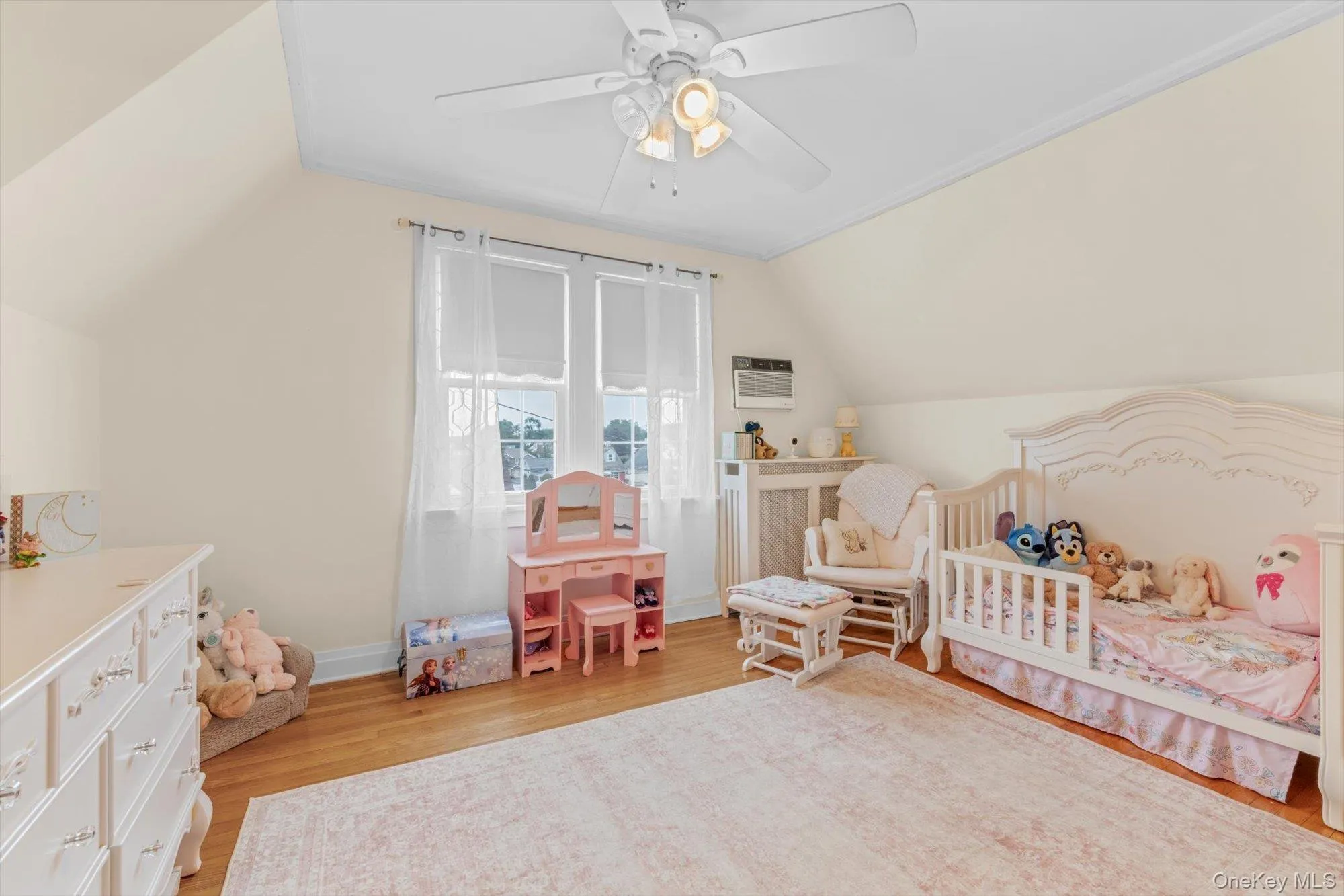 2nd Bedroom 2nd Bedroom