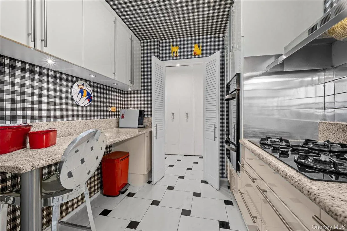555 KAPPOCK, New York, NY, 3 Bedrooms Bedrooms, 7 Rooms Rooms,2 BathroomsBathrooms,Residential,For Rent,KAPPOCK,0,1044735 555 KAPPOCK, New York, NY, 3 Bedrooms Bedrooms, 7 Rooms Rooms,2 BathroomsBathrooms,Residential,For Rent,KAPPOCK,0,1044735