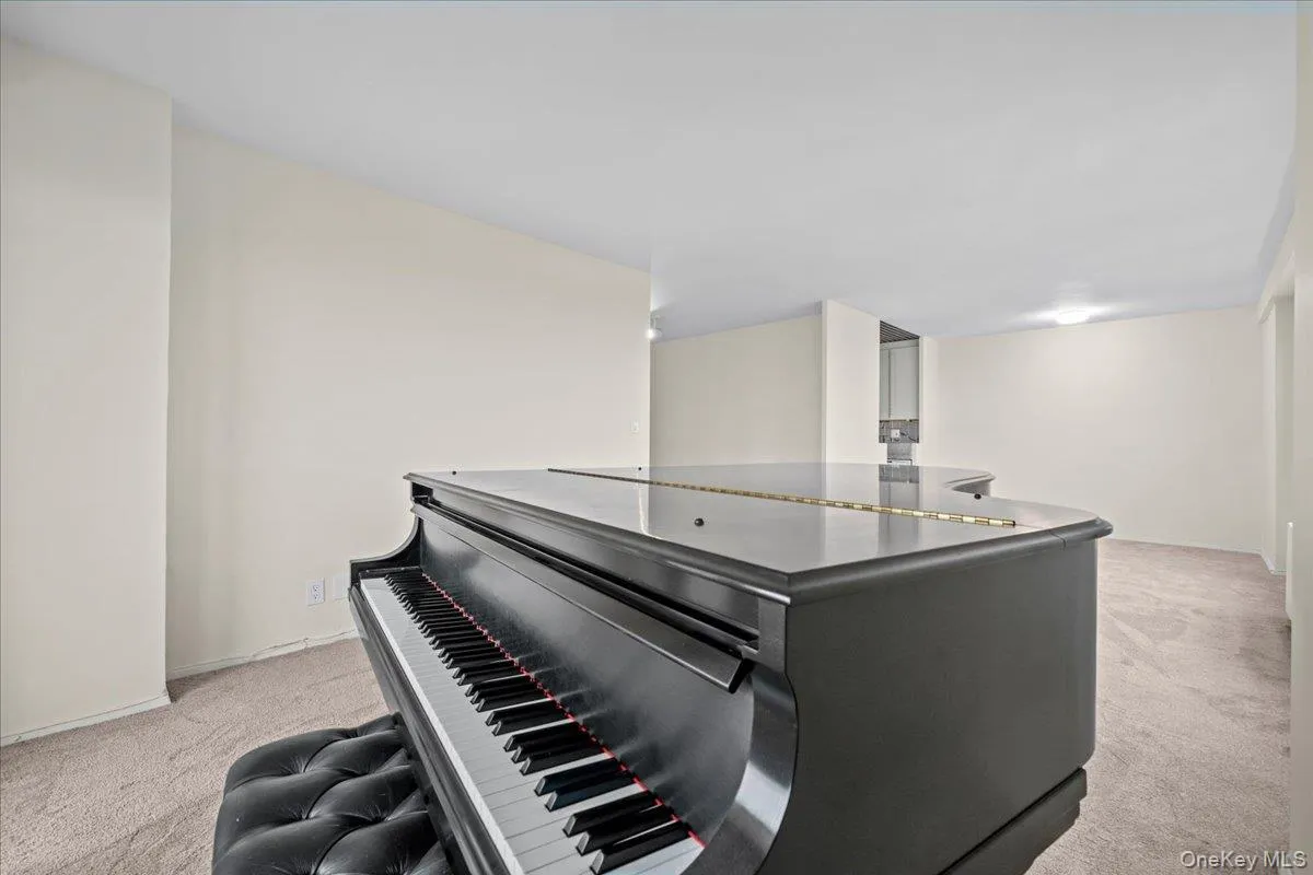 555 KAPPOCK, New York, NY, 3 Bedrooms Bedrooms, 7 Rooms Rooms,2 BathroomsBathrooms,Residential,For Rent,KAPPOCK,0,1044735 555 KAPPOCK, New York, NY, 3 Bedrooms Bedrooms, 7 Rooms Rooms,2 BathroomsBathrooms,Residential,For Rent,KAPPOCK,0,1044735