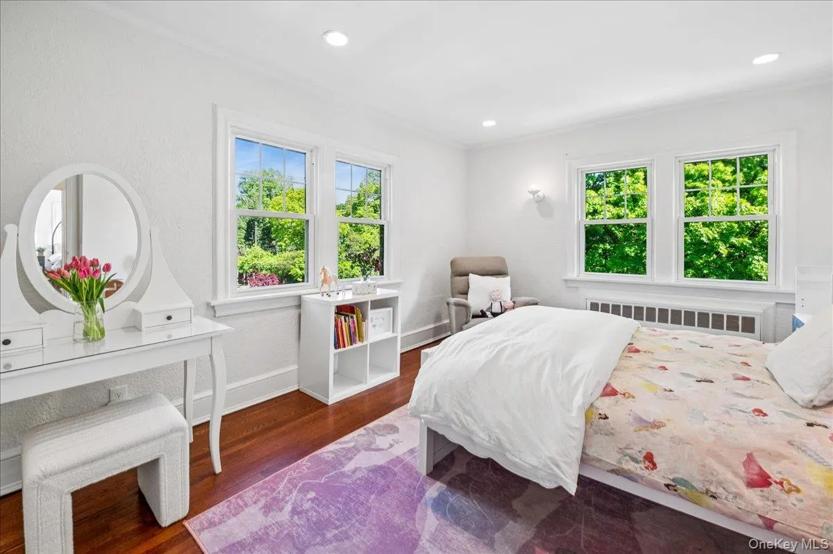 62 Broadfield Road, New Rochelle, NY, 4 Bedrooms Bedrooms, 8 Rooms Rooms,2 BathroomsBathrooms,Residential,For Rent,Broadfield,0,1044738 62 Broadfield Road, New Rochelle, NY, 4 Bedrooms Bedrooms, 8 Rooms Rooms,2 BathroomsBathrooms,Residential,For Rent,Broadfield,0,1044738