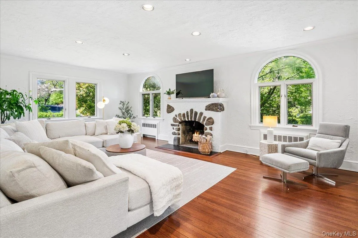 62 Broadfield Road, New Rochelle, NY, 4 Bedrooms Bedrooms, 8 Rooms Rooms,2 BathroomsBathrooms,Residential,For Rent,Broadfield,0,1044738 62 Broadfield Road, New Rochelle, NY, 4 Bedrooms Bedrooms, 8 Rooms Rooms,2 BathroomsBathrooms,Residential,For Rent,Broadfield,0,1044738