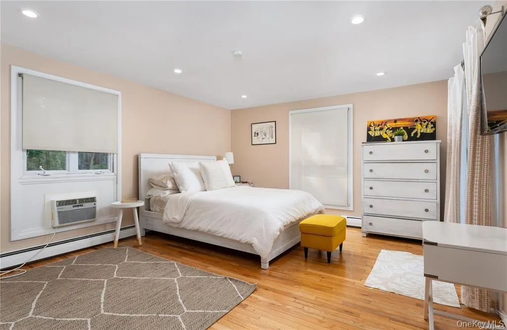102 Fanning Avenue, Southampton, NY, 3 Bedrooms Bedrooms, 8 Rooms Rooms,2 BathroomsBathrooms,Residential Lease,For Rent,Fanning,0,1044742 102 Fanning Avenue, Southampton, NY, 3 Bedrooms Bedrooms, 8 Rooms Rooms,2 BathroomsBathrooms,Residential Lease,For Rent,Fanning,0,1044742