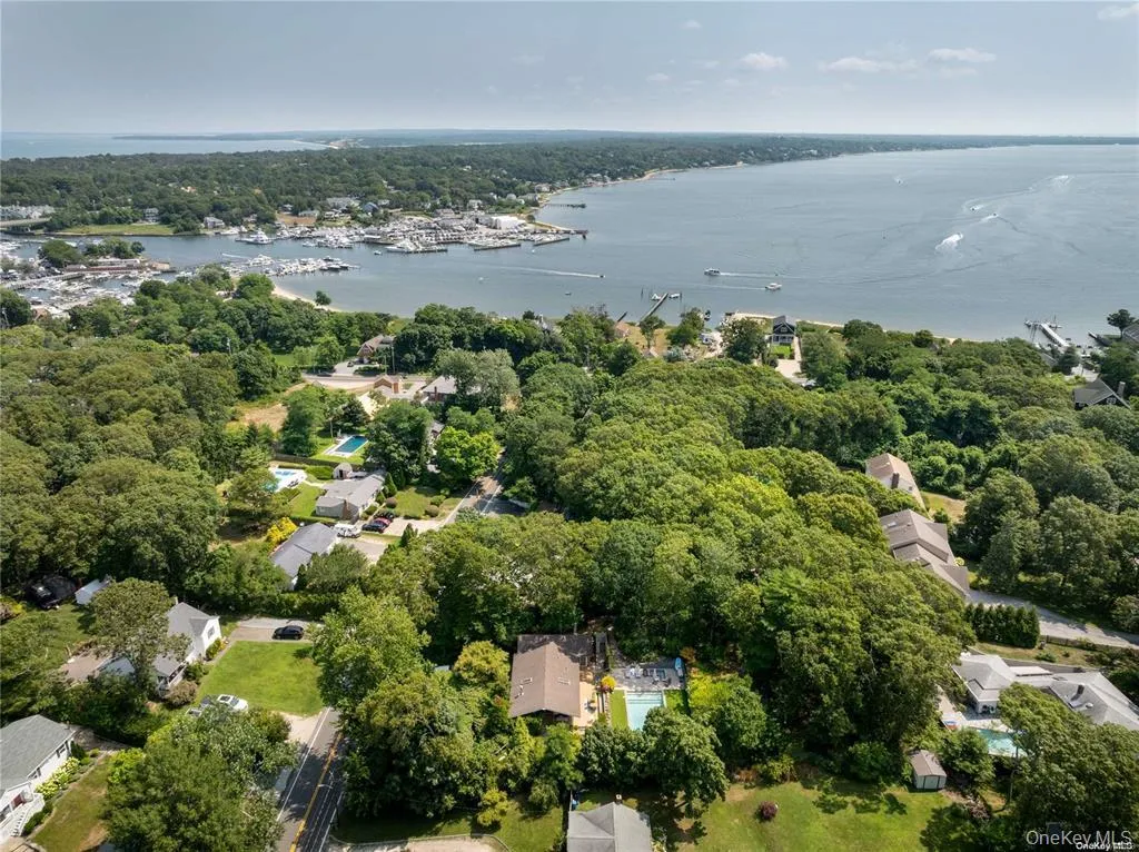 102 Fanning Avenue, Southampton, NY, 3 Bedrooms Bedrooms, 8 Rooms Rooms,2 BathroomsBathrooms,Residential Lease,For Rent,Fanning,0,1044742 102 Fanning Avenue, Southampton, NY, 3 Bedrooms Bedrooms, 8 Rooms Rooms,2 BathroomsBathrooms,Residential Lease,For Rent,Fanning,0,1044742