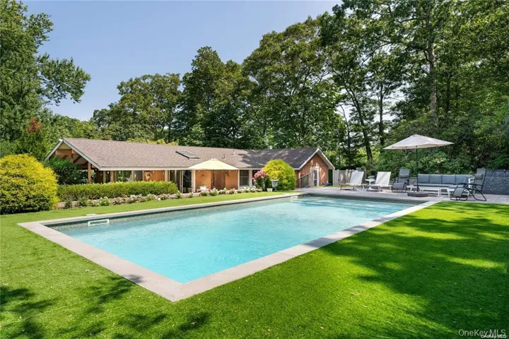 102 Fanning Avenue, Southampton, New York 11946