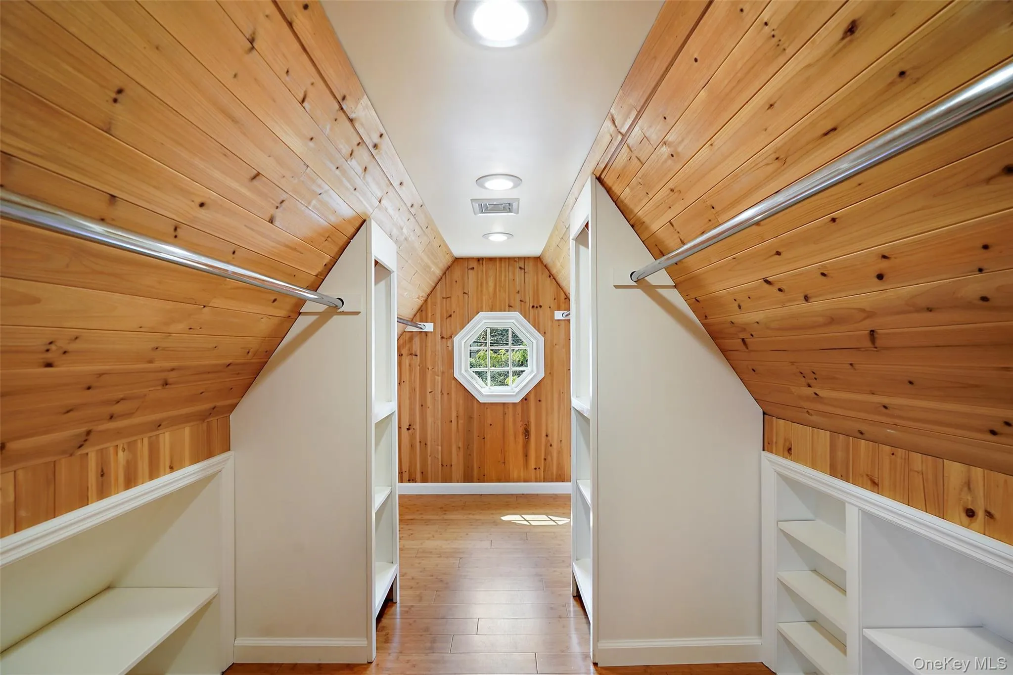 Walk in Closet Walk in Closet