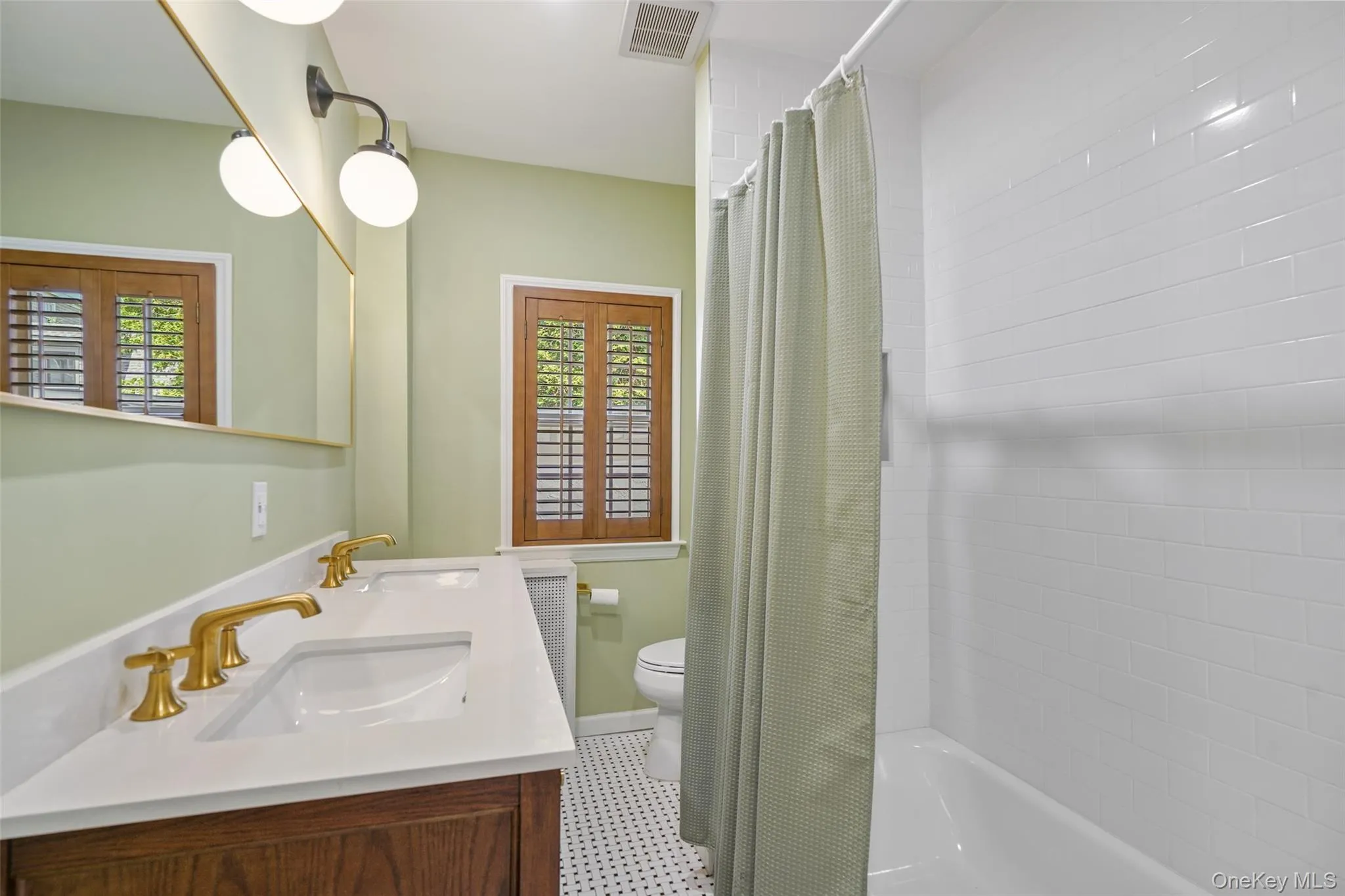 1st Floor Full BathroomLaundry Room 1st Floor Full BathroomLaundry Room