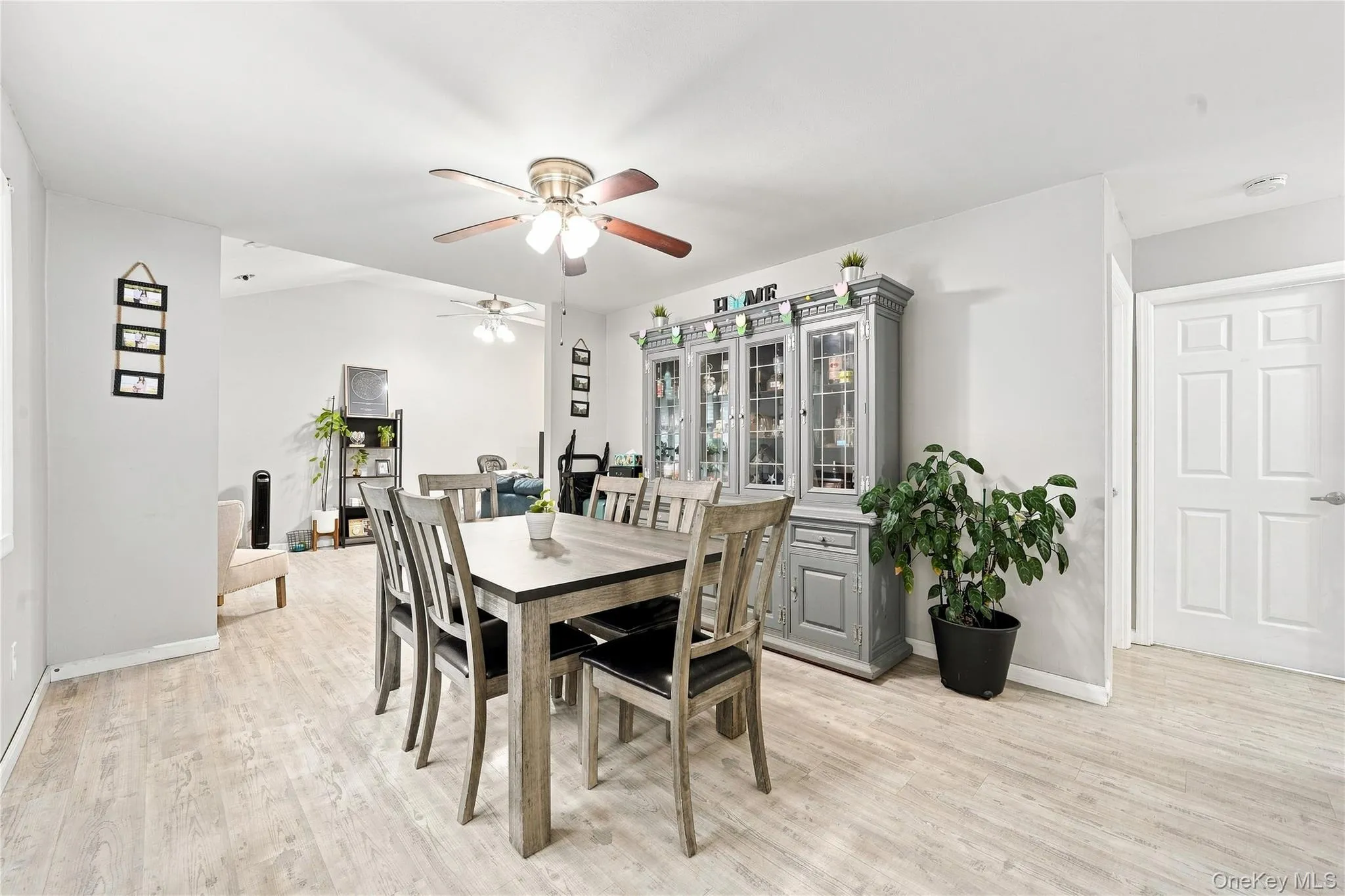 5 Talbot Lane, Brookhaven, NY, 3 Bedrooms Bedrooms, 6 Rooms Rooms,2 BathroomsBathrooms,Residential,For Rent,Talbot,0,1044751 5 Talbot Lane, Brookhaven, NY, 3 Bedrooms Bedrooms, 6 Rooms Rooms,2 BathroomsBathrooms,Residential,For Rent,Talbot,0,1044751