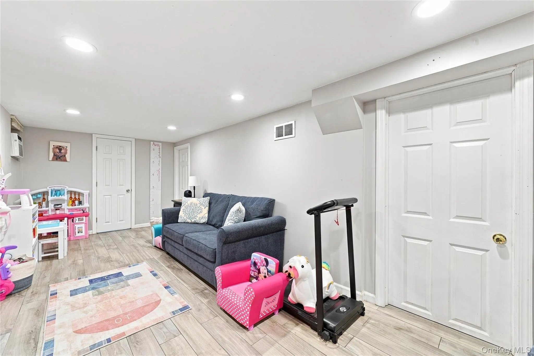 5 Talbot Lane, Brookhaven, NY, 3 Bedrooms Bedrooms, 6 Rooms Rooms,2 BathroomsBathrooms,Residential,For Rent,Talbot,0,1044751 5 Talbot Lane, Brookhaven, NY, 3 Bedrooms Bedrooms, 6 Rooms Rooms,2 BathroomsBathrooms,Residential,For Rent,Talbot,0,1044751