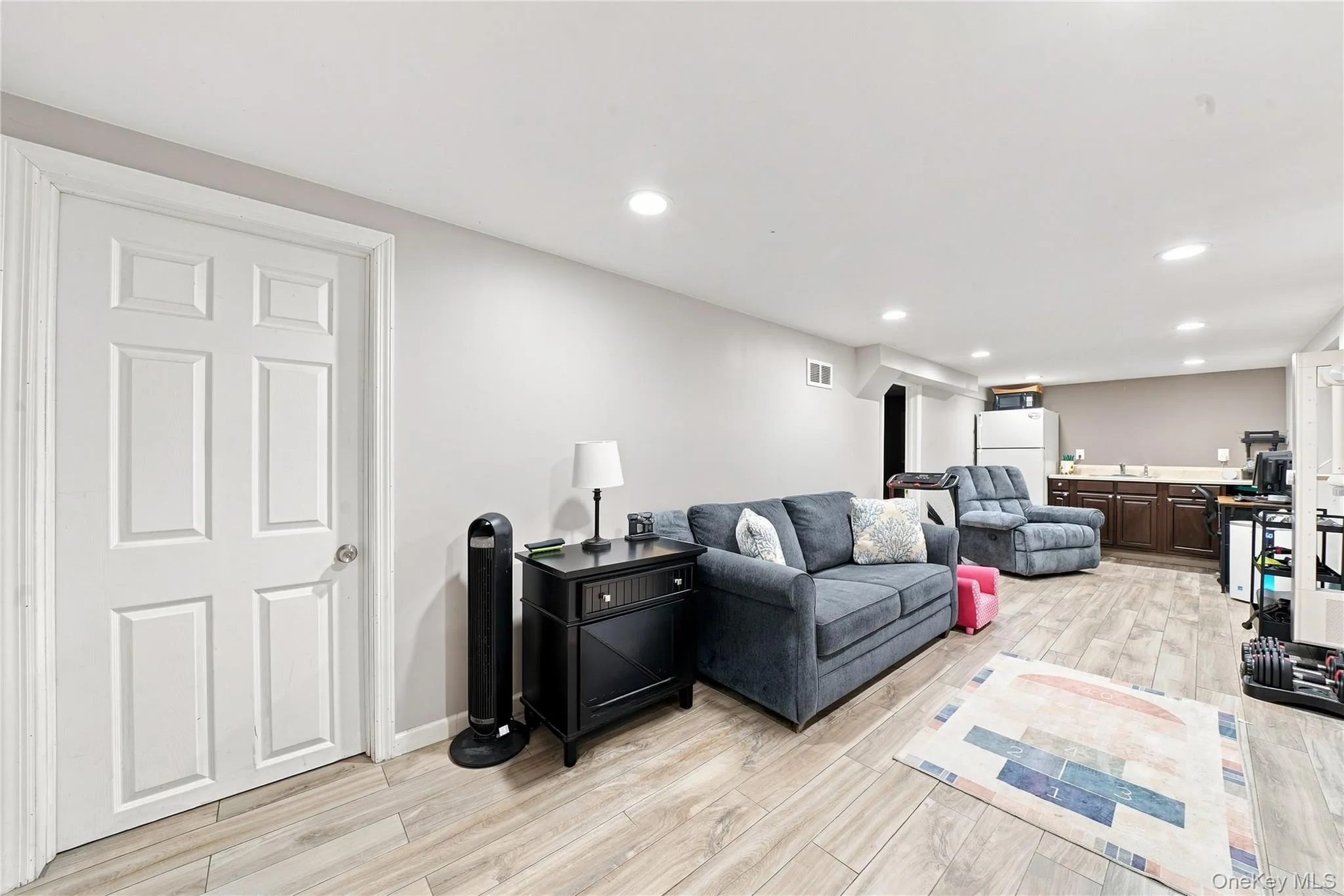 5 Talbot Lane, Brookhaven, NY, 3 Bedrooms Bedrooms, 6 Rooms Rooms,2 BathroomsBathrooms,Residential,For Rent,Talbot,0,1044751 5 Talbot Lane, Brookhaven, NY, 3 Bedrooms Bedrooms, 6 Rooms Rooms,2 BathroomsBathrooms,Residential,For Rent,Talbot,0,1044751