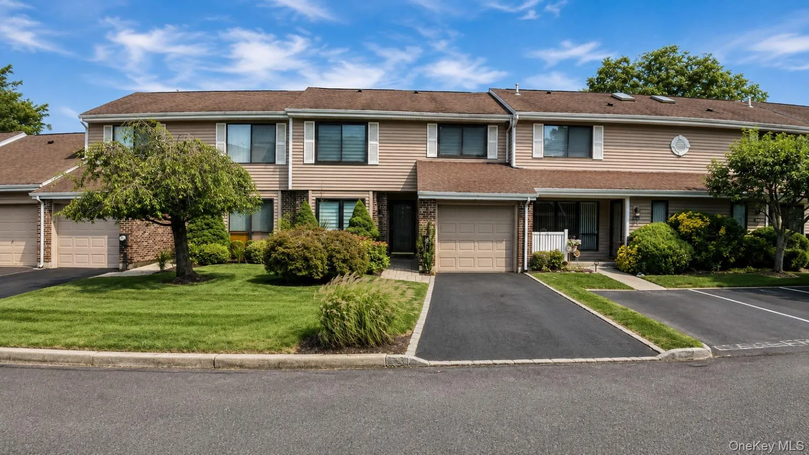 230 Pond View Lane, Smithtown, NY, 2 Bedrooms Bedrooms, 6 Rooms Rooms,2 BathroomsBathrooms,Residential,For Rent,Pond View,0,1044752 230 Pond View Lane, Smithtown, NY, 2 Bedrooms Bedrooms, 6 Rooms Rooms,2 BathroomsBathrooms,Residential,For Rent,Pond View,0,1044752