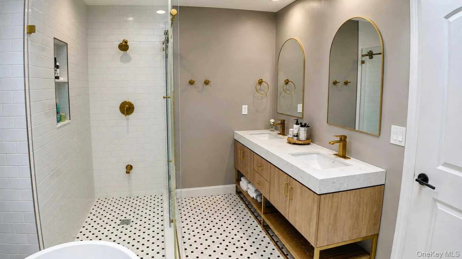 230 Pond View Lane, Smithtown, NY, 2 Bedrooms Bedrooms, 6 Rooms Rooms,2 BathroomsBathrooms,Residential,For Rent,Pond View,0,1044752 230 Pond View Lane, Smithtown, NY, 2 Bedrooms Bedrooms, 6 Rooms Rooms,2 BathroomsBathrooms,Residential,For Rent,Pond View,0,1044752