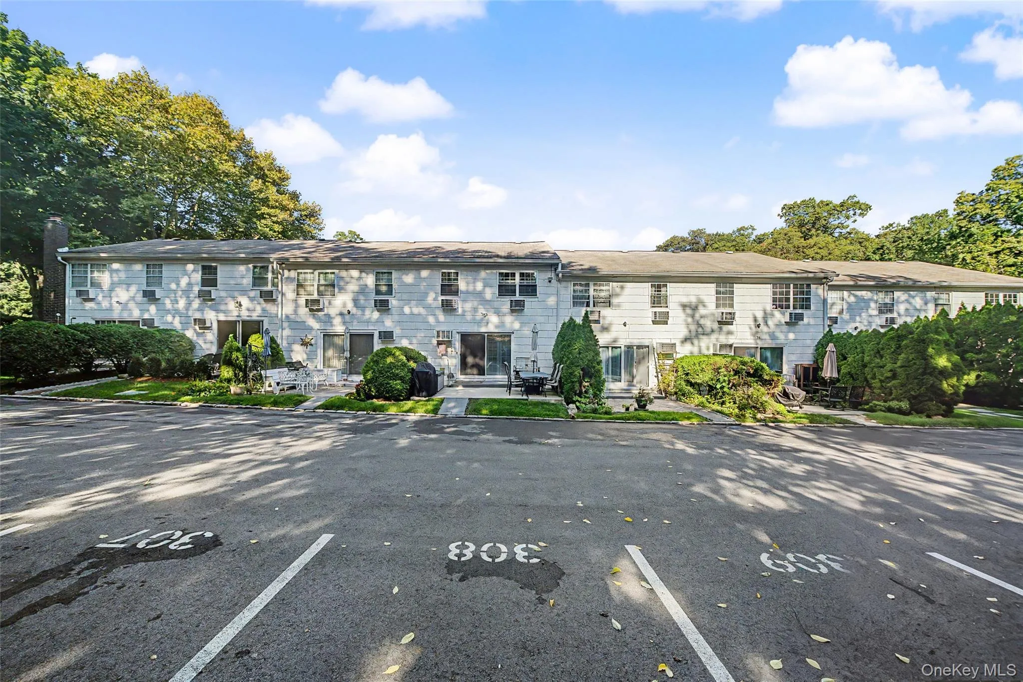 72 Yorkshire Drive, Ramapo, NY, 3 Bedrooms Bedrooms, 8 Rooms Rooms,2 BathroomsBathrooms,Residential,For Rent,Yorkshire,0,1044761 72 Yorkshire Drive, Ramapo, NY, 3 Bedrooms Bedrooms, 8 Rooms Rooms,2 BathroomsBathrooms,Residential,For Rent,Yorkshire,0,1044761