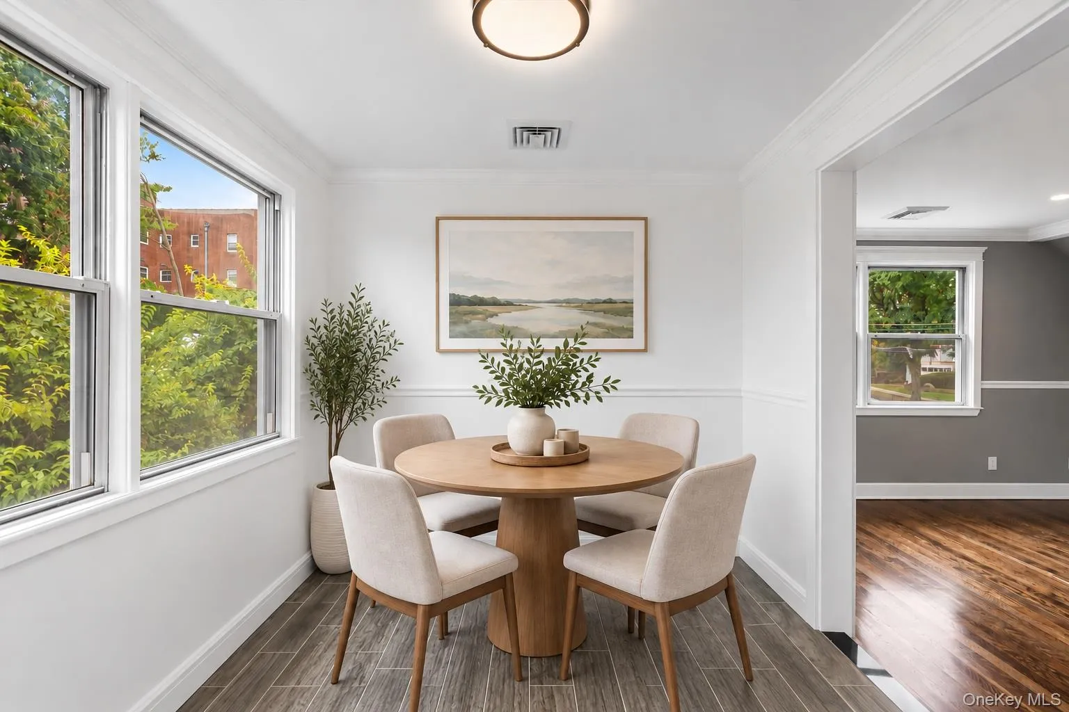 virtually staged eat-in kitchen virtually staged eat-in kitchen