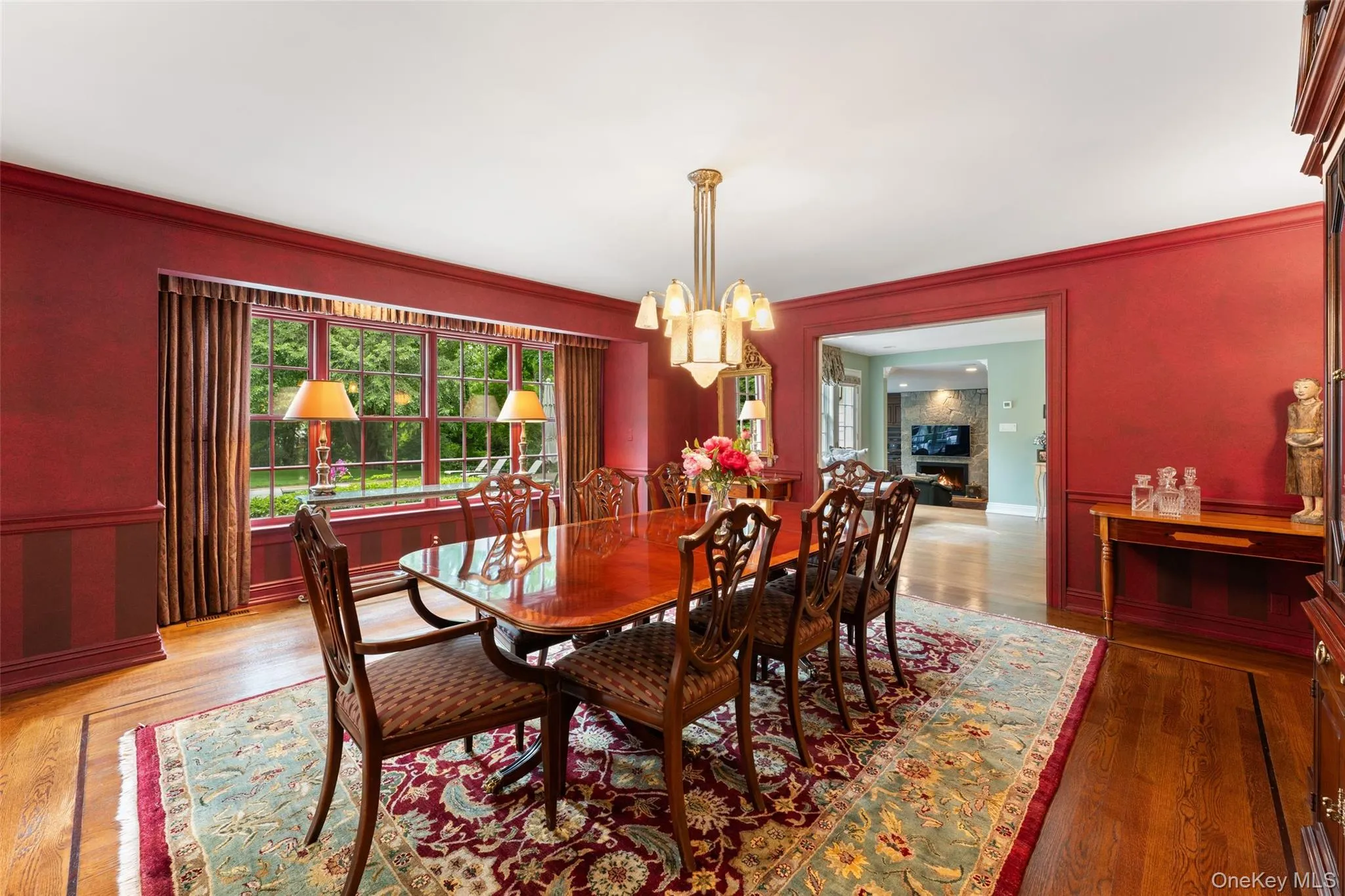 Dining Room open into Kitchen Dining Room open into Kitchen