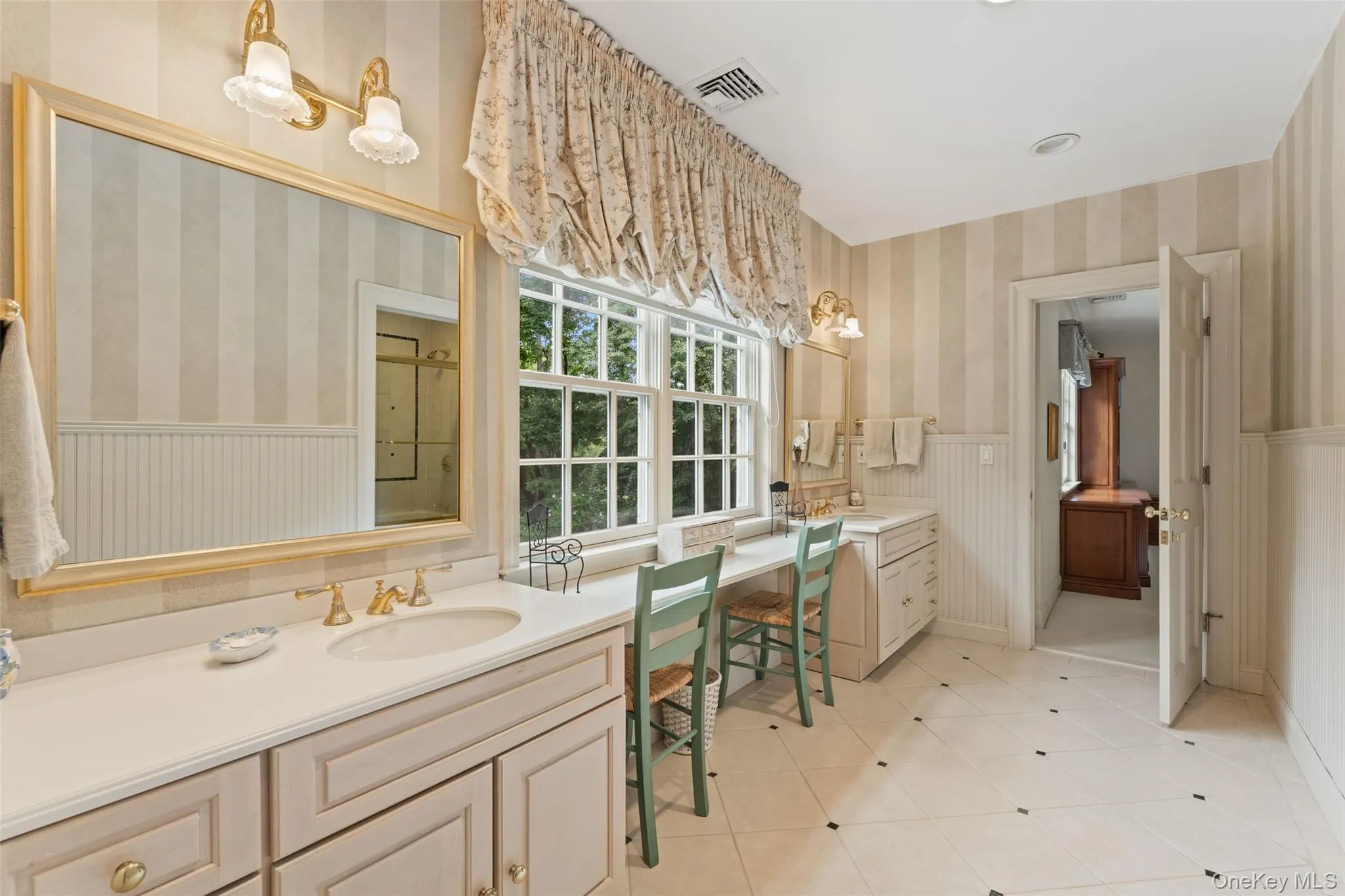 Jack and Jill Bathroom Jack and Jill Bathroom