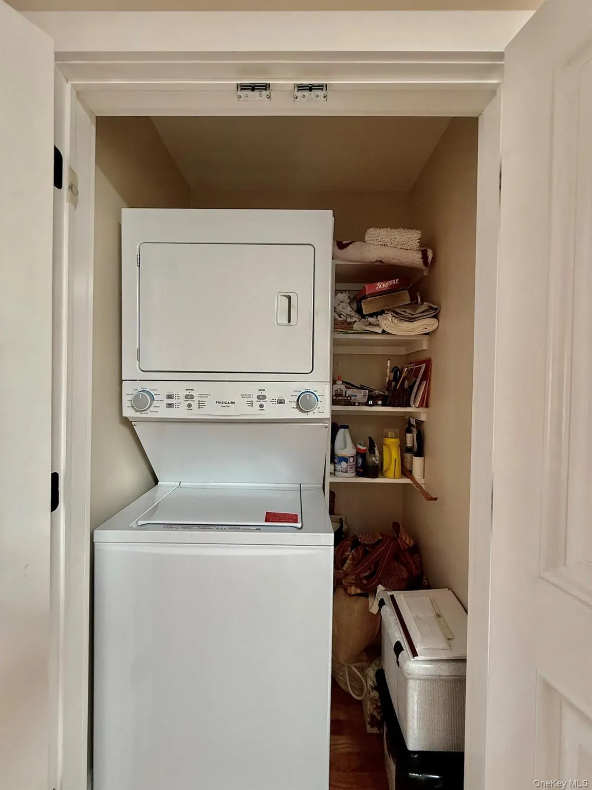 11 First Street, Warwick (town), NY, 1 Bedroom Bedrooms, 4 Rooms Rooms,1 BathroomBathrooms,Residential Lease,For Rent,First,0,1044772 11 First Street, Warwick (town), NY, 1 Bedroom Bedrooms, 4 Rooms Rooms,1 BathroomBathrooms,Residential Lease,For Rent,First,0,1044772