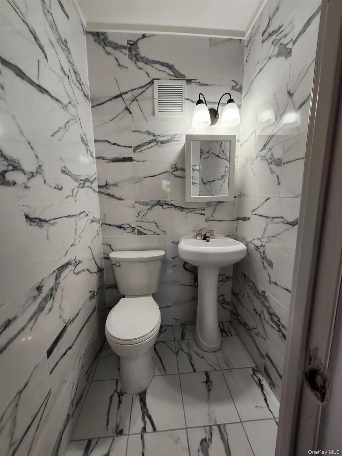165-19 CHAPIN PKWY, New York, NY, 3 Bedrooms Bedrooms, 5 Rooms Rooms,1 BathroomBathrooms,Residential Lease,For Rent,CHAPIN PKWY,0,1044773 165-19 CHAPIN PKWY, New York, NY, 3 Bedrooms Bedrooms, 5 Rooms Rooms,1 BathroomBathrooms,Residential Lease,For Rent,CHAPIN PKWY,0,1044773