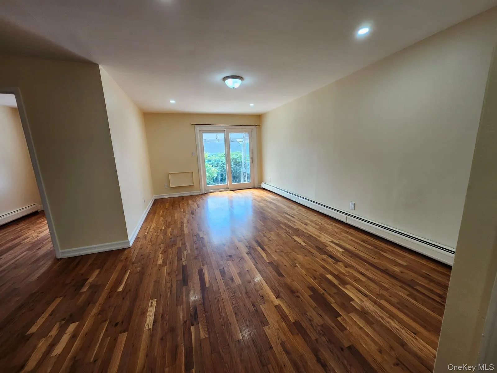 165-19 CHAPIN PKWY, New York, NY, 3 Bedrooms Bedrooms, 5 Rooms Rooms,1 BathroomBathrooms,Residential Lease,For Rent,CHAPIN PKWY,0,1044773 165-19 CHAPIN PKWY, New York, NY, 3 Bedrooms Bedrooms, 5 Rooms Rooms,1 BathroomBathrooms,Residential Lease,For Rent,CHAPIN PKWY,0,1044773