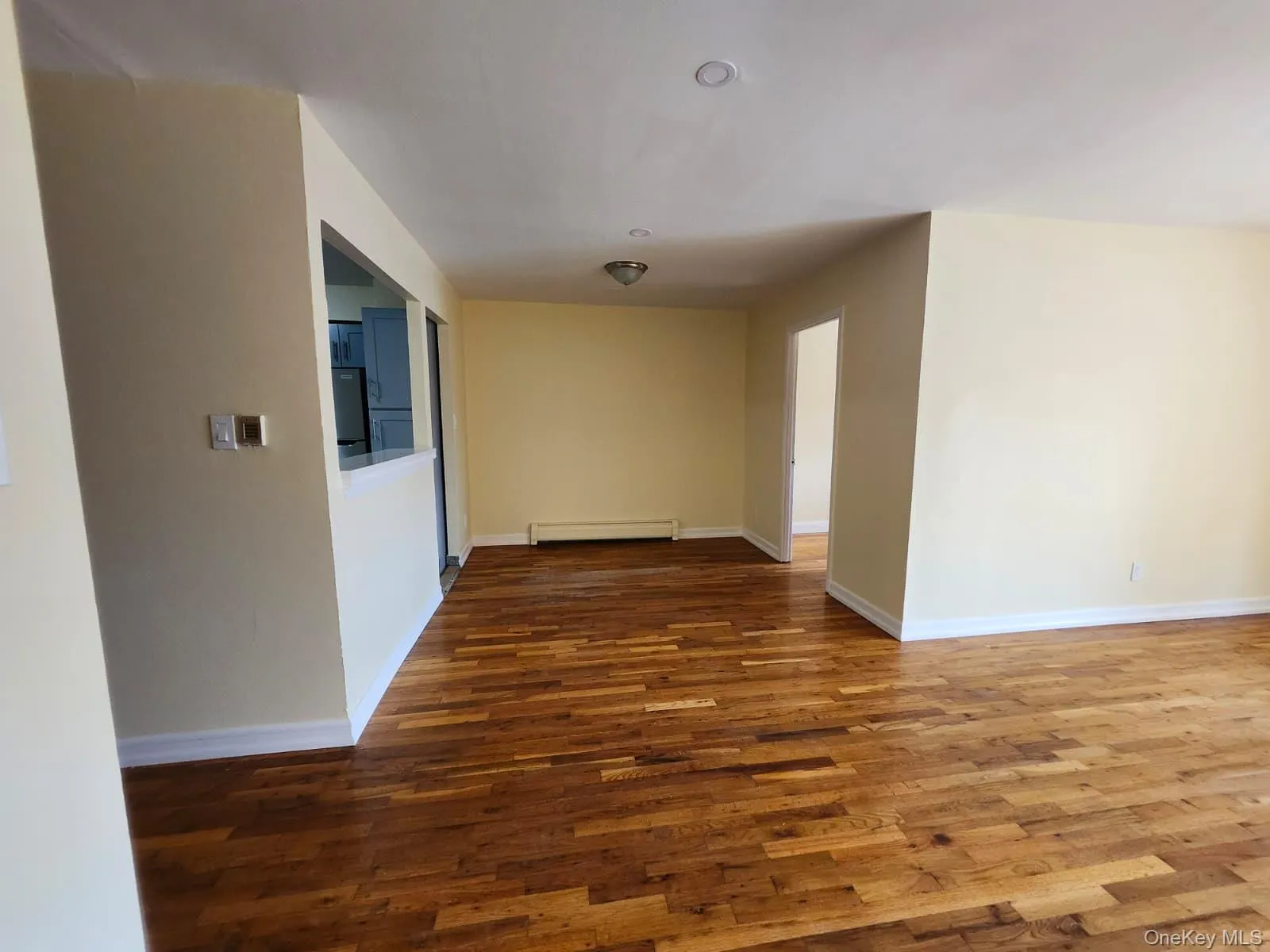165-19 CHAPIN PKWY, New York, NY, 3 Bedrooms Bedrooms, 5 Rooms Rooms,1 BathroomBathrooms,Residential Lease,For Rent,CHAPIN PKWY,0,1044773 165-19 CHAPIN PKWY, New York, NY, 3 Bedrooms Bedrooms, 5 Rooms Rooms,1 BathroomBathrooms,Residential Lease,For Rent,CHAPIN PKWY,0,1044773