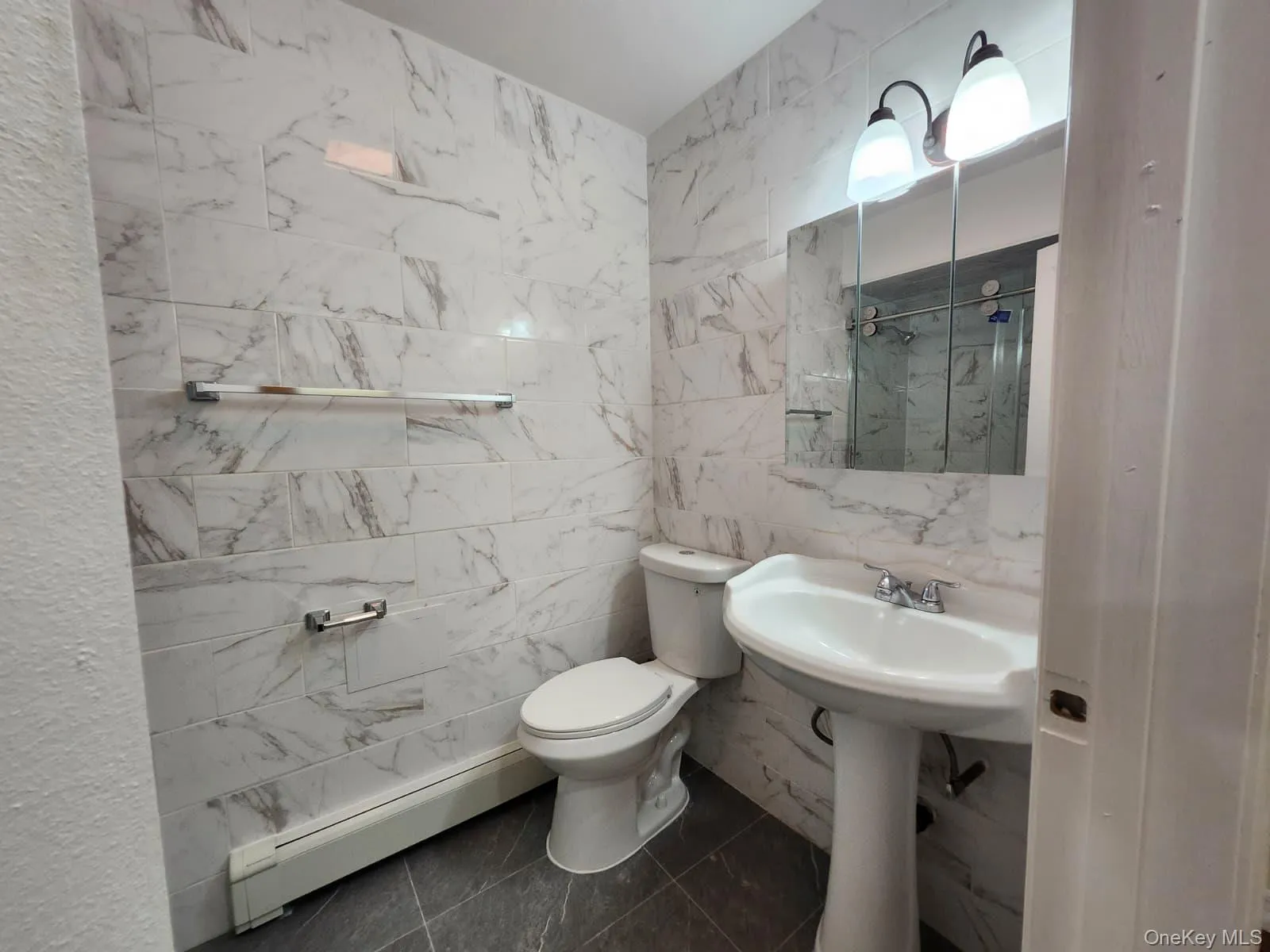165-19 CHAPIN PKWY, New York, NY, 3 Bedrooms Bedrooms, 5 Rooms Rooms,1 BathroomBathrooms,Residential Lease,For Rent,CHAPIN PKWY,0,1044773 165-19 CHAPIN PKWY, New York, NY, 3 Bedrooms Bedrooms, 5 Rooms Rooms,1 BathroomBathrooms,Residential Lease,For Rent,CHAPIN PKWY,0,1044773