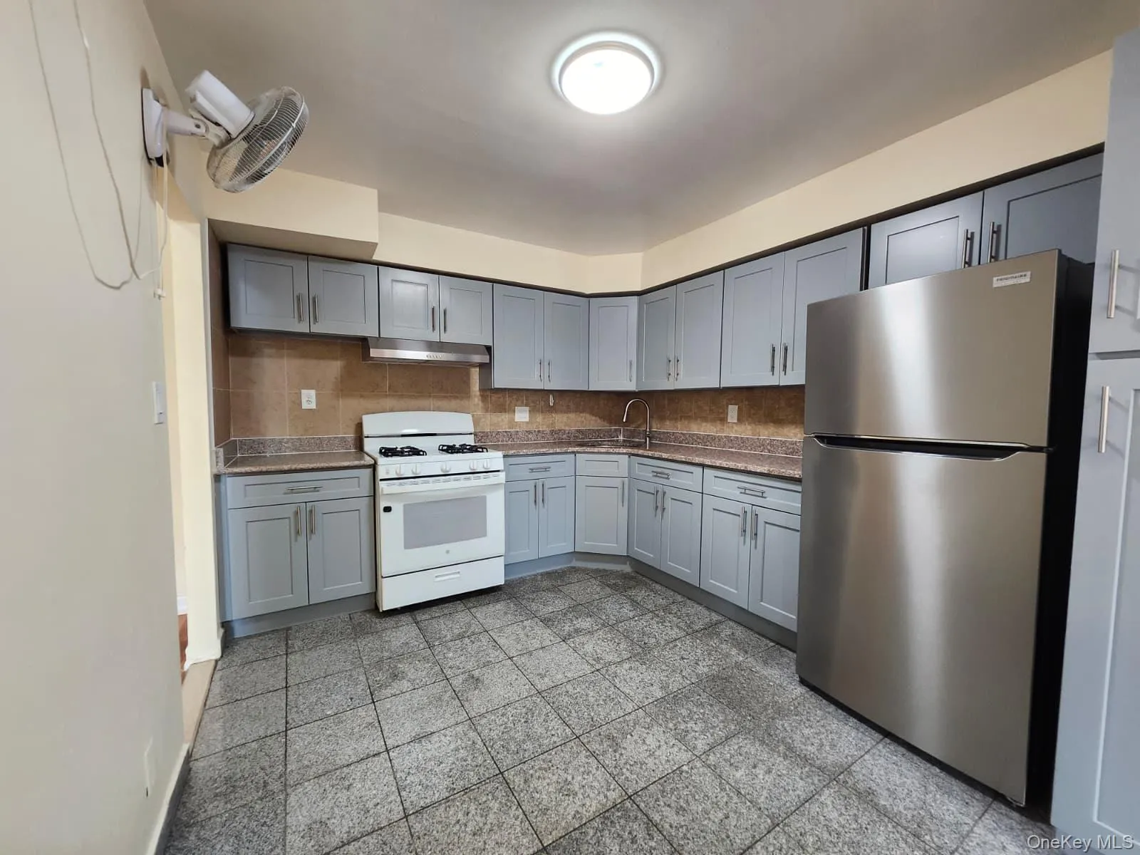 165-19 CHAPIN PKWY, New York, NY, 3 Bedrooms Bedrooms, 5 Rooms Rooms,1 BathroomBathrooms,Residential Lease,For Rent,CHAPIN PKWY,0,1044773 165-19 CHAPIN PKWY, New York, NY, 3 Bedrooms Bedrooms, 5 Rooms Rooms,1 BathroomBathrooms,Residential Lease,For Rent,CHAPIN PKWY,0,1044773