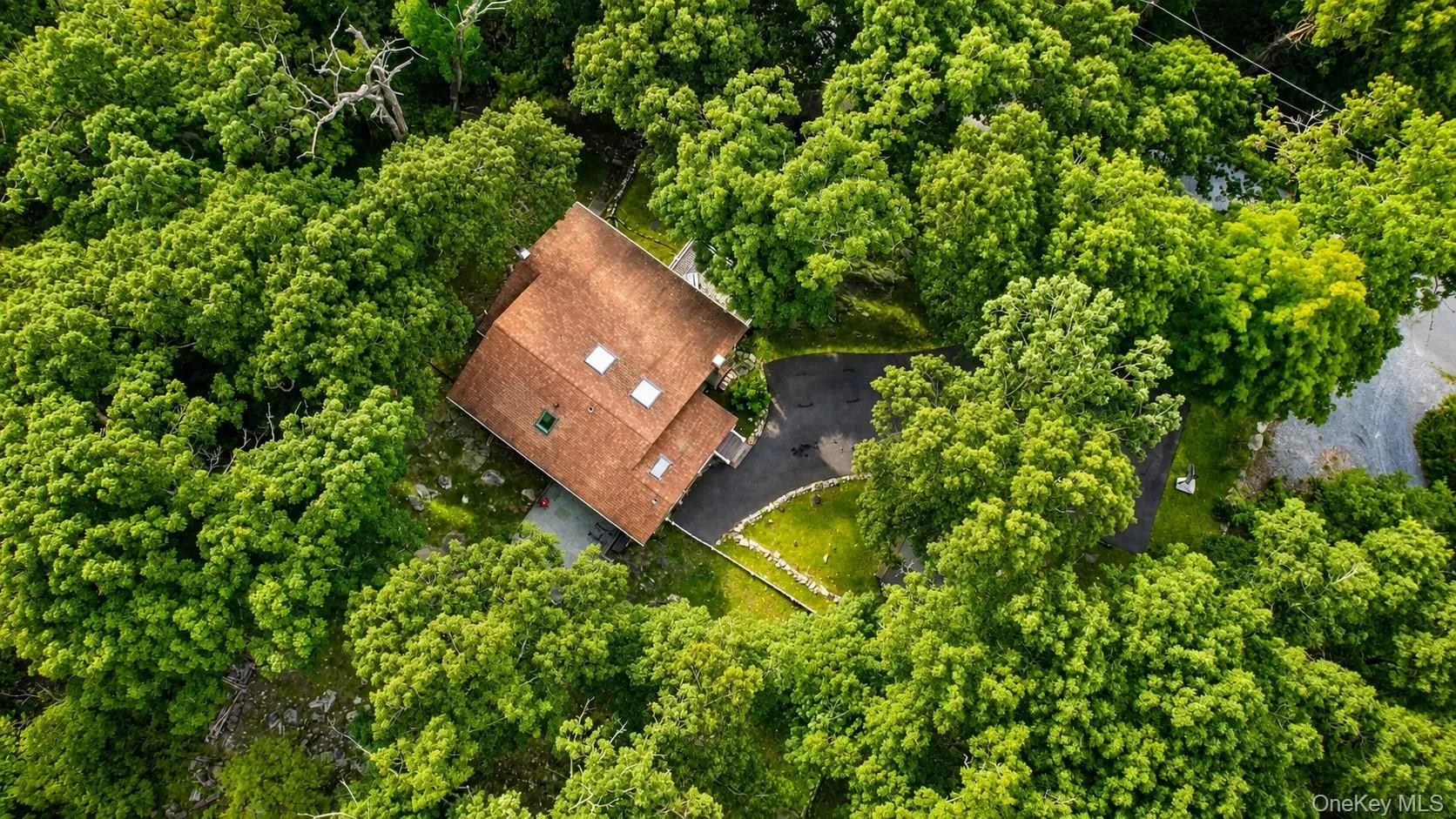 Birds eye view of this stunning oasis! Birds eye view of this stunning oasis!