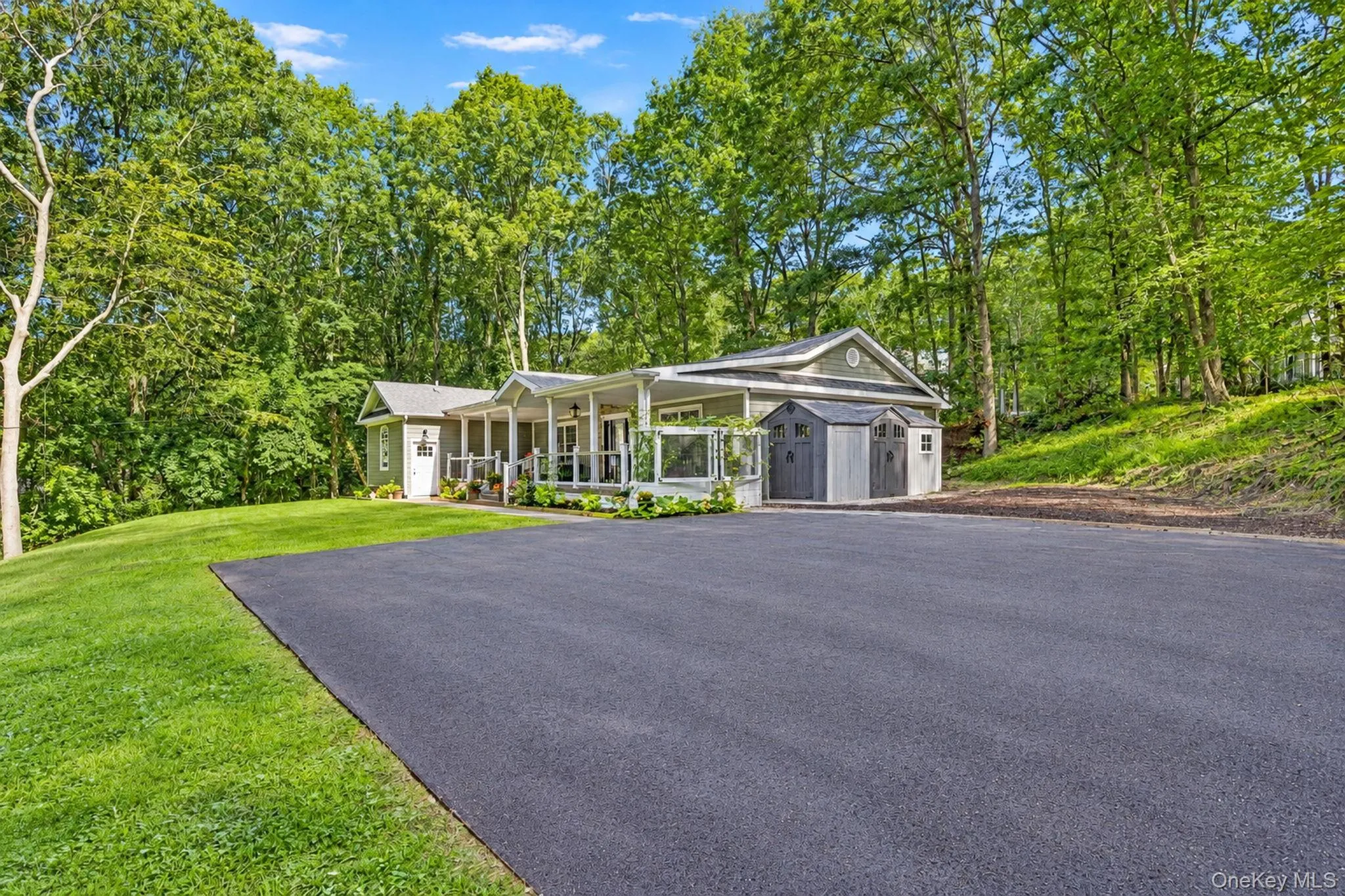 5 Cricket Hollow Road, Brookhaven, NY, 3 Bedrooms Bedrooms, 9 Rooms Rooms,2 BathroomsBathrooms,Residential,For Rent,Cricket Hollow,0,1044778 5 Cricket Hollow Road, Brookhaven, NY, 3 Bedrooms Bedrooms, 9 Rooms Rooms,2 BathroomsBathrooms,Residential,For Rent,Cricket Hollow,0,1044778