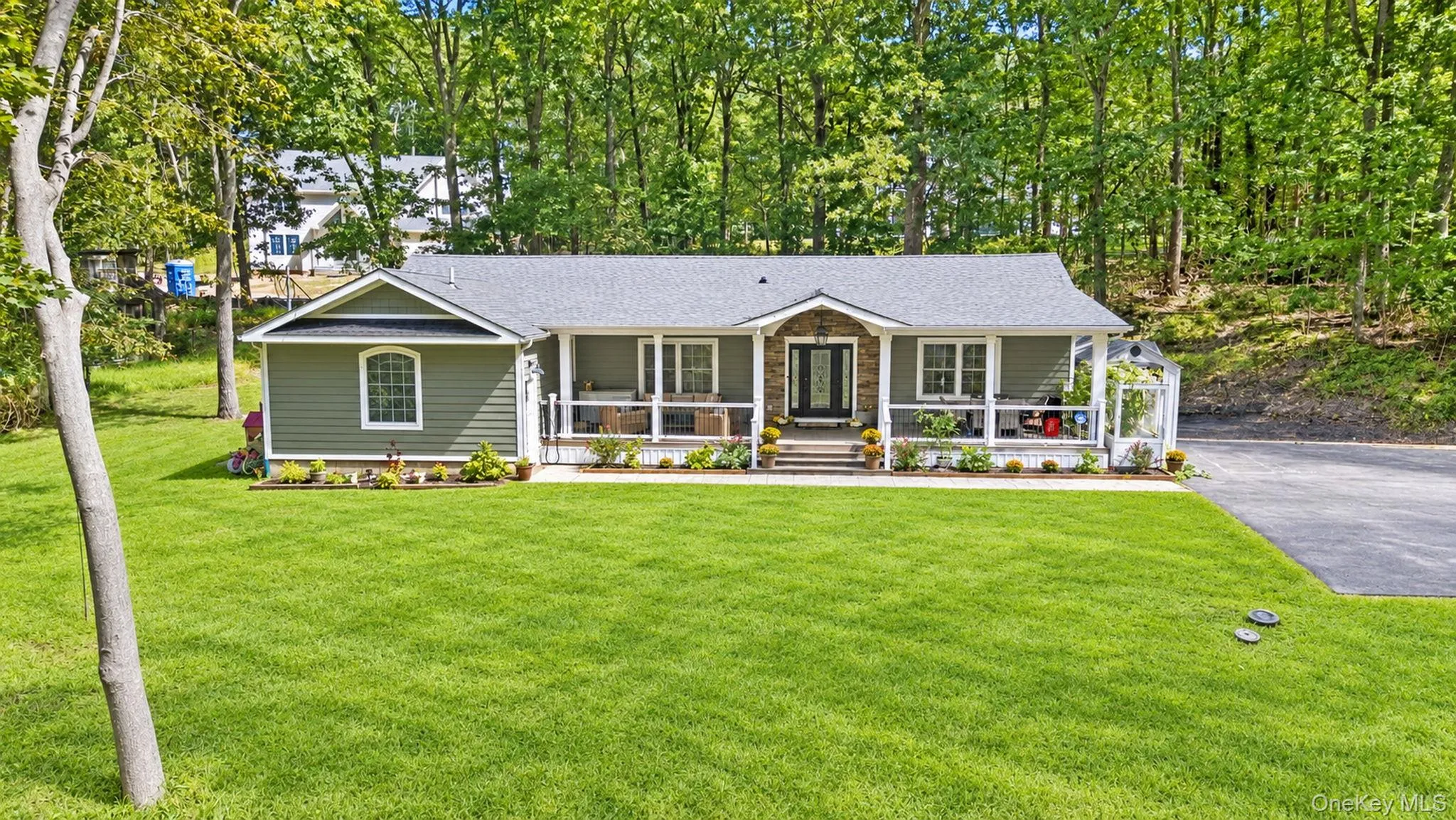 5 Cricket Hollow Road, Brookhaven, NY, 3 Bedrooms Bedrooms, 9 Rooms Rooms,2 BathroomsBathrooms,Residential,For Rent,Cricket Hollow,0,1044778 5 Cricket Hollow Road, Brookhaven, NY, 3 Bedrooms Bedrooms, 9 Rooms Rooms,2 BathroomsBathrooms,Residential,For Rent,Cricket Hollow,0,1044778