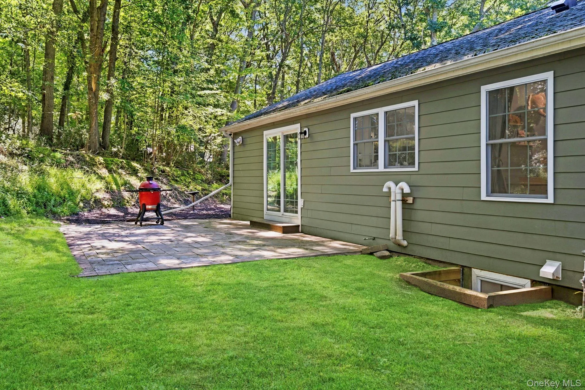 5 Cricket Hollow Road, Brookhaven, NY, 3 Bedrooms Bedrooms, 9 Rooms Rooms,2 BathroomsBathrooms,Residential,For Rent,Cricket Hollow,0,1044778 5 Cricket Hollow Road, Brookhaven, NY, 3 Bedrooms Bedrooms, 9 Rooms Rooms,2 BathroomsBathrooms,Residential,For Rent,Cricket Hollow,0,1044778