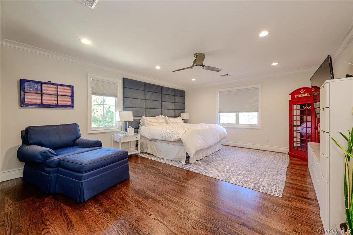 Bedroom Suite Bedroom Suite