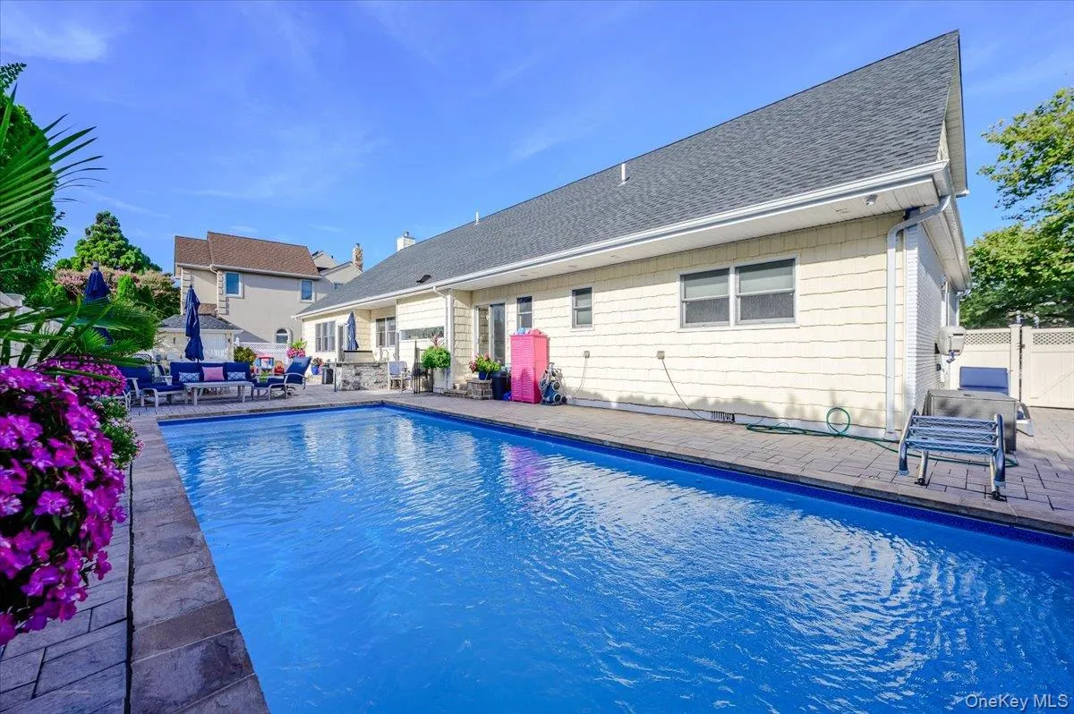 Pool 2nd View Pool 2nd View