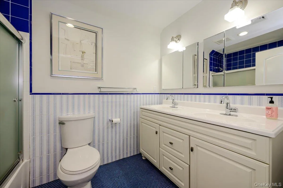 Bathroom Bathroom