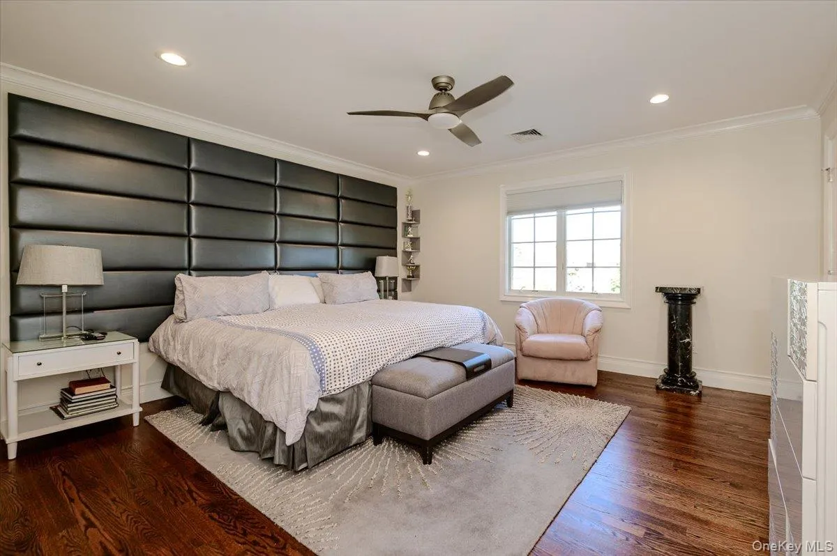 Bedroom Suite Bedroom Suite