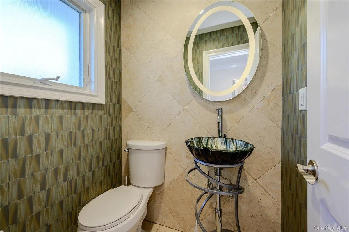Powder Room Powder Room