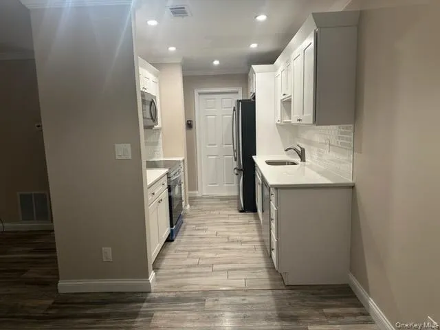 121 Whalers Cove, Babylon, NY, 1 Bedroom Bedrooms, 4 Rooms Rooms,1 BathroomBathrooms,Residential,For Rent,Whalers,0,1044781 121 Whalers Cove, Babylon, NY, 1 Bedroom Bedrooms, 4 Rooms Rooms,1 BathroomBathrooms,Residential,For Rent,Whalers,0,1044781